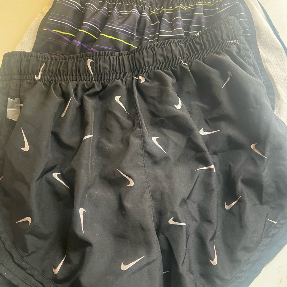 Nike women’s Black  shorts x-small & small